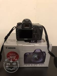 Canon EOS 5D Mark IV Digital SLR Camera