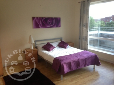 Lovely 2 bed penthouse apartment in city centre - for holiday or short term let